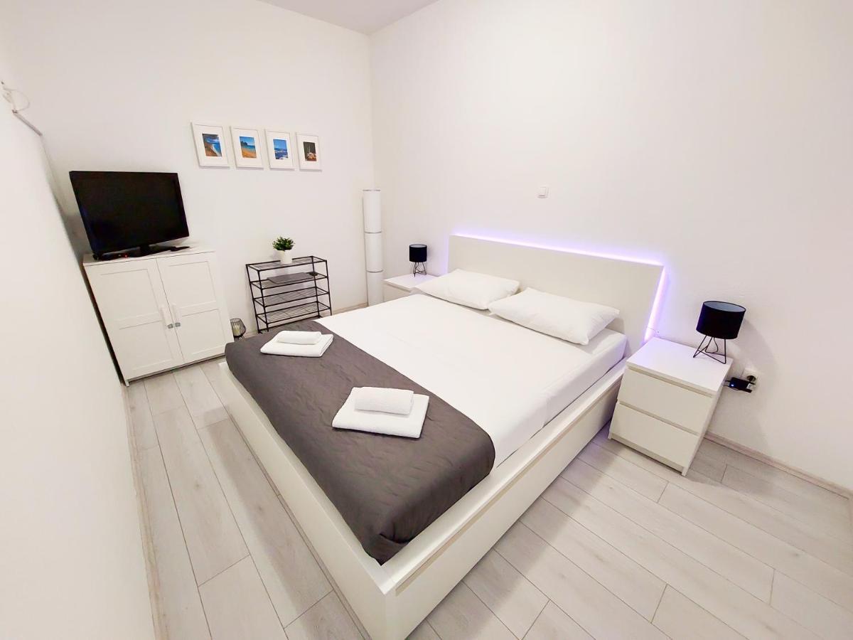Apartment Bol - Sea, Sand And Happiness Εξωτερικό φωτογραφία